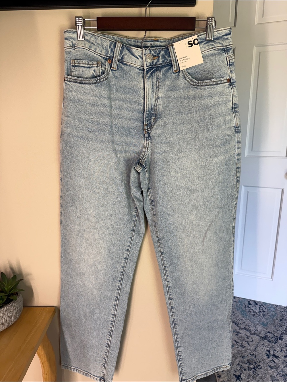 SO high rise 90’s straight juniors jeans